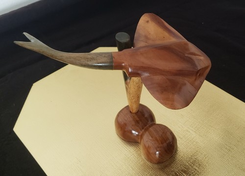 HANDCARVED JAMAICAN NATURAL WOODEN TROPICAL STINGRAY-3 PIECE 6"H x9.5"L x 2.5"W - Picture 2 of 9