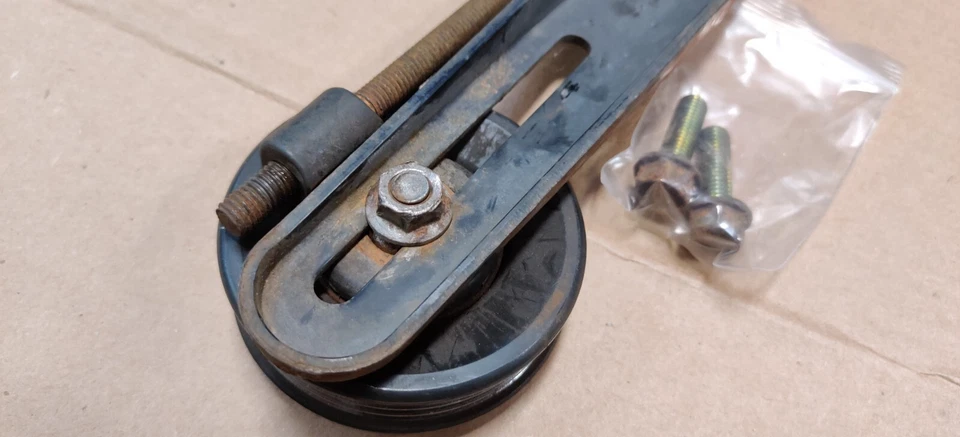 2005-2006 Saab 9-2X A/C Drive Belt Idler Pulley Bracket Tensioner Bolts AERO Foto 2 de 4