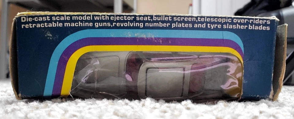 Vitange James Bond Aston Martin Corgi D.B.5 270 1966 1973 007 ripped plastic - Image 2 of 4