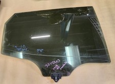 HYUNDAI SANTA FE 2013-2018 PUERTA TRASERA DERECHA VENTANA CRISTAL OEM 83421-S1010