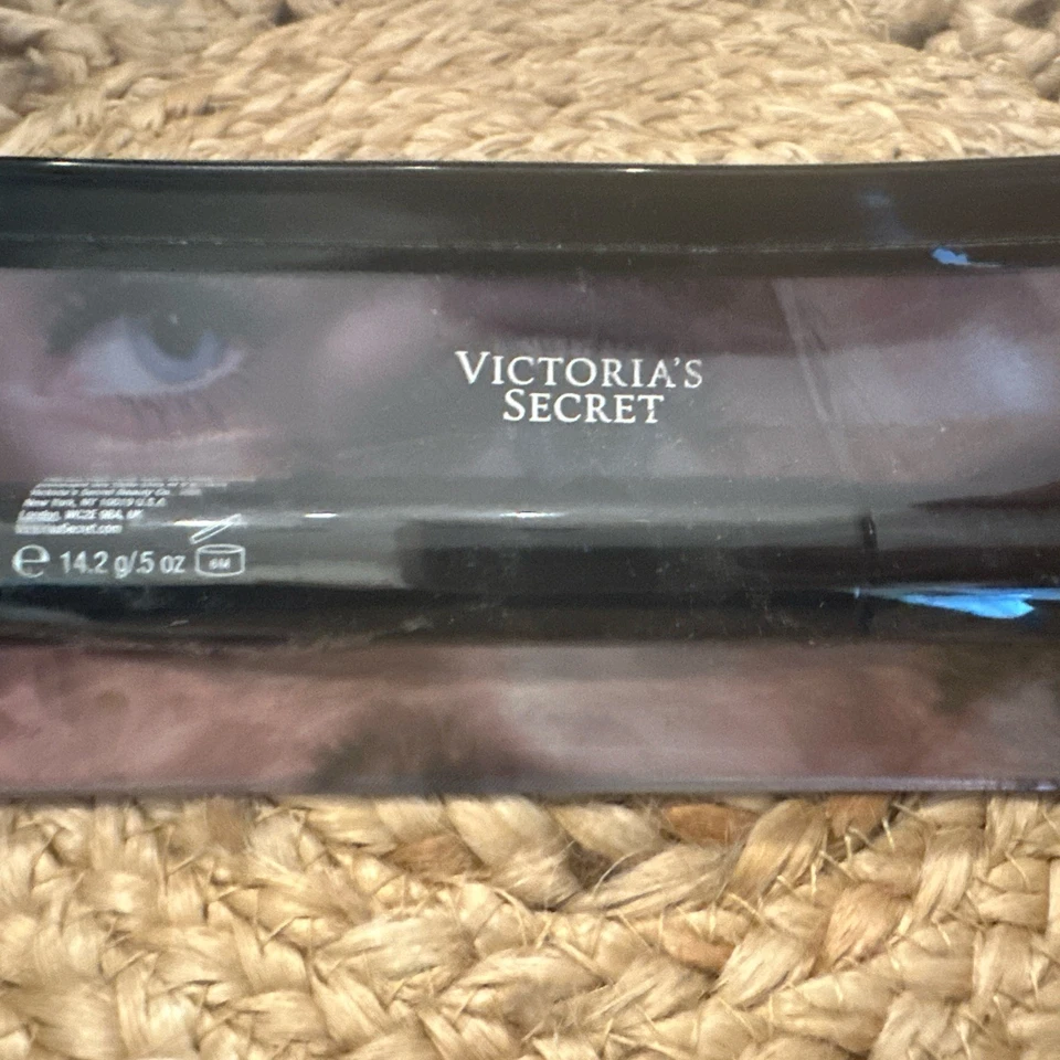 全新 Victoria’s Secret Major Lashes 眼睫毛膏 全新 出价 4 慈善❤️342 — 第 3/4 张图片