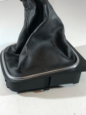GEAR SHIFT SURROUND - 6 SPEED MANUAL- VW SCIROCCO GOLF EOS - 5K071111 JTC