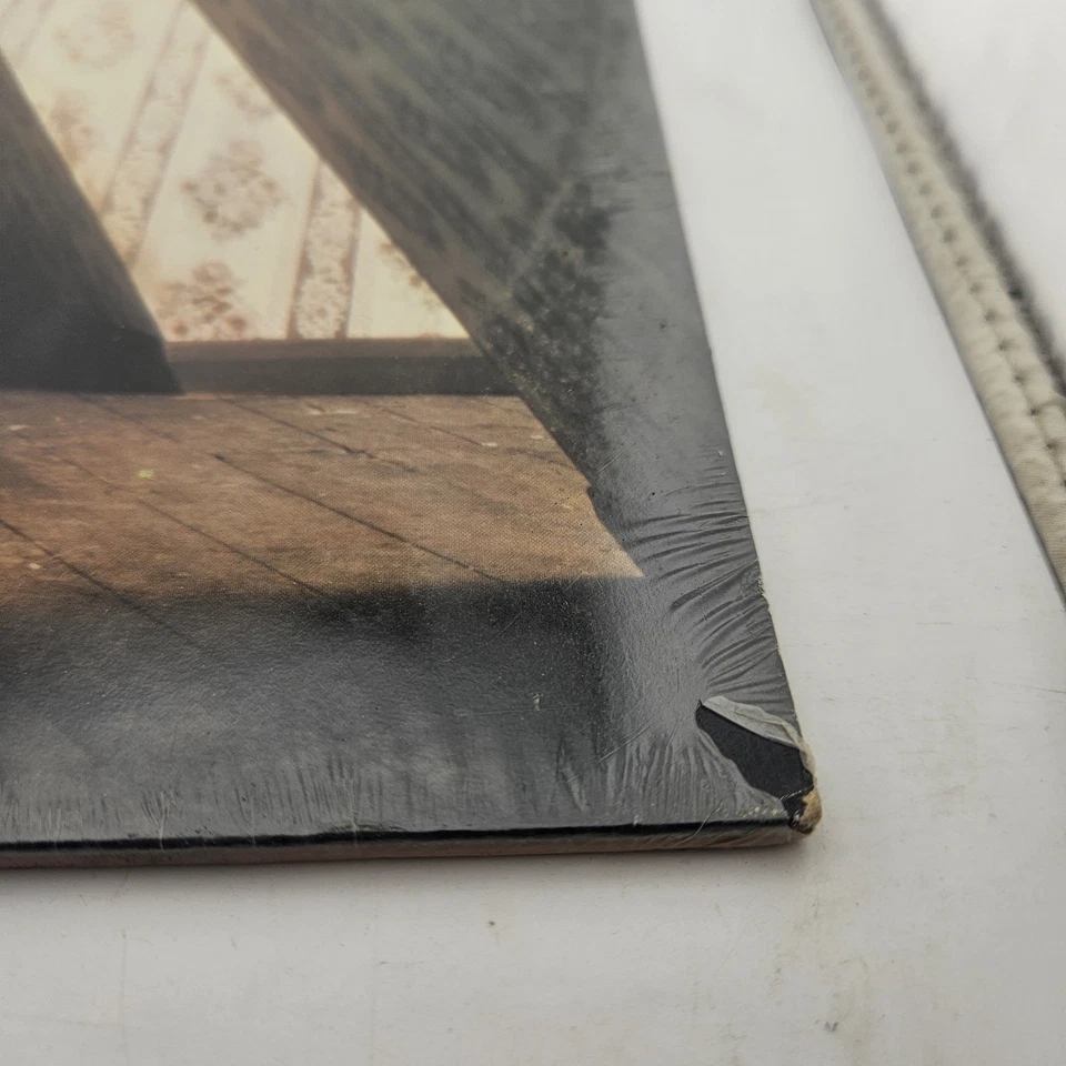 Kate Bush - Vinyl - Sealed 1978 Import - Lionheart - Original Lp - Gatefold - Image 3 of 4