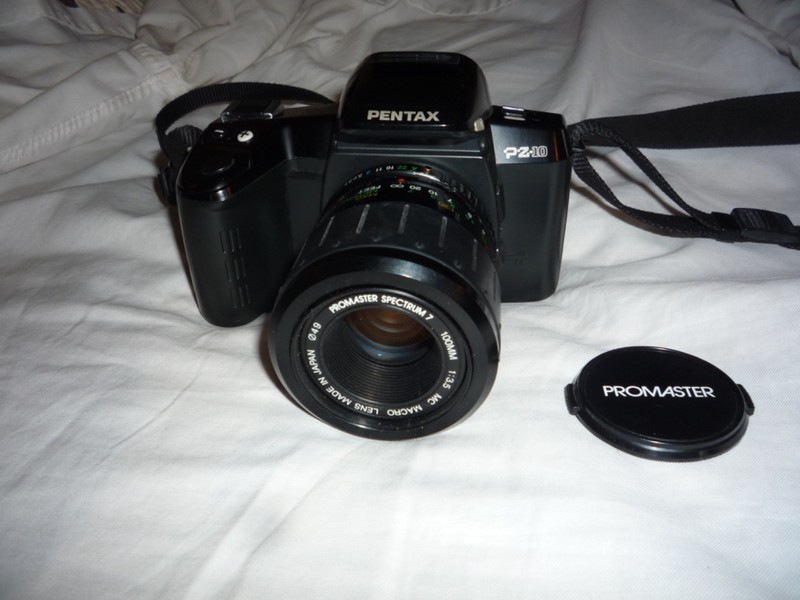 Pentax PZ-10 Camera. Promaster 100mm lens, Pentax SMC F 35-70 Zoom Lens, TESTED.