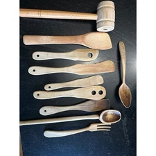 Wooden Kitchen Utensil Set Cooking Spoons Spatulas Mallet for Baking Serving