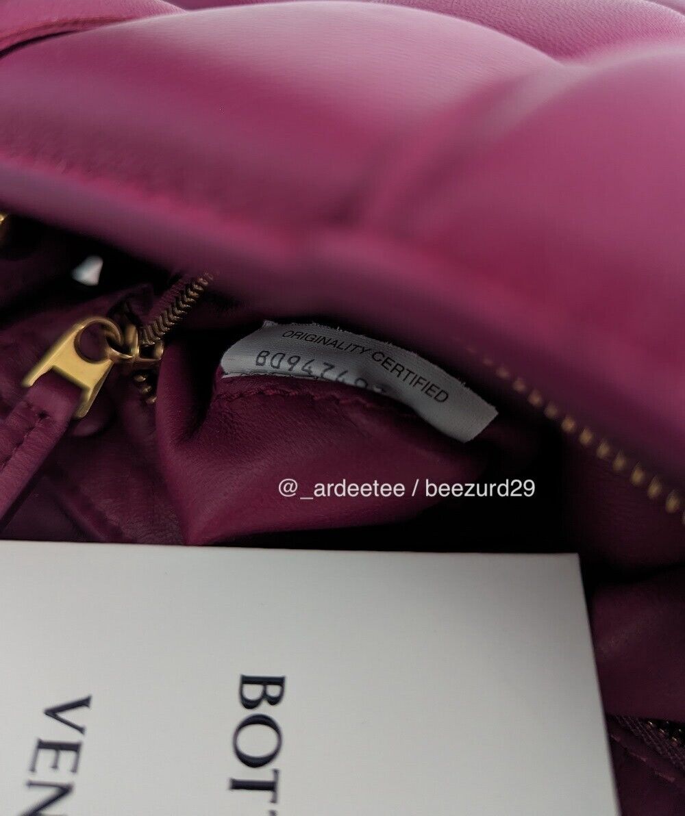 NEW* BOTTEGA VENETA PADDED LAMB LEATHER CASSETTE SHOULDER NEW* BOTTEGA VENETA PADDED LAMB LEATHER CASSETTE SHOULDER