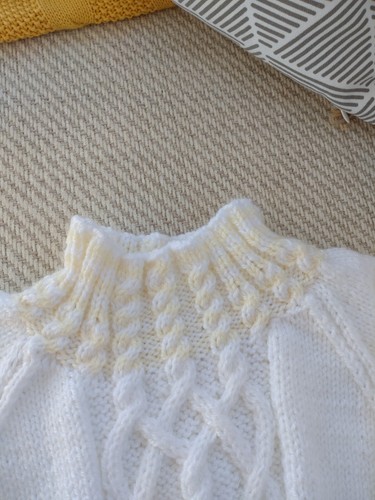 💖NWOT Gorgeous Aran Cable Jumper. M.💖White/Cream. sizing in write up. - Picture 3 of 7
