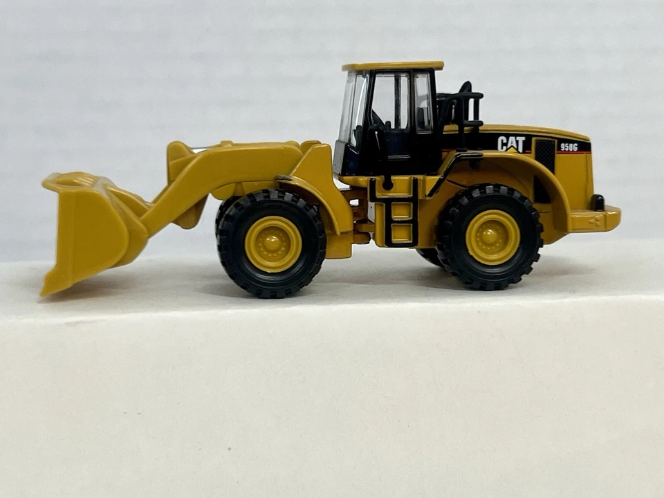 NORSCOT, 1:87 / HO scale. CATERPILLAR - CAT 950G, Wheel Loader - Image 2 of 4
