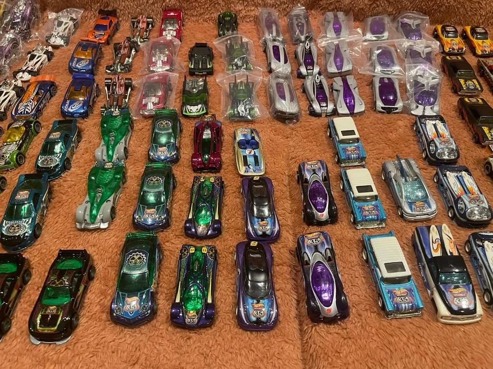 Acceleracers Highway 35 World Race Hot Wheels Assorted Individual Cars - Image 2 of 4