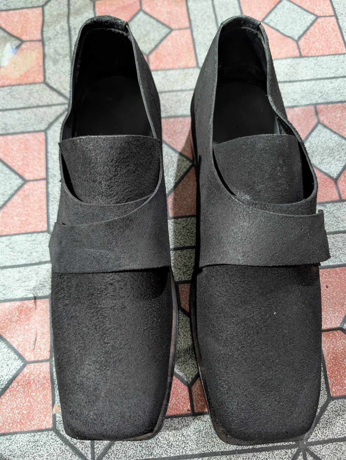 ZAPATOS HISTÓRICOS INGLESES COLONIALES DEL SIGLO XVIII CON HEBILLAS - Hechos a la medida