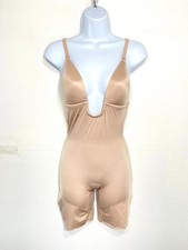 NWT SPANX Women's M Suit Your Fancy Plunge Low-Back Mid-Thigh Bodysuit 10157R