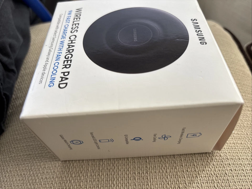 Cargador inalámbrico Samsung Qi Pad 9W carga rápida para iPhone 11 XR Galaxy Note10 Foto 3 de 4