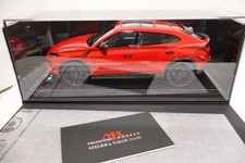 MR Collection Model Lamborghini URUS 1:18 Model Car Die Cast