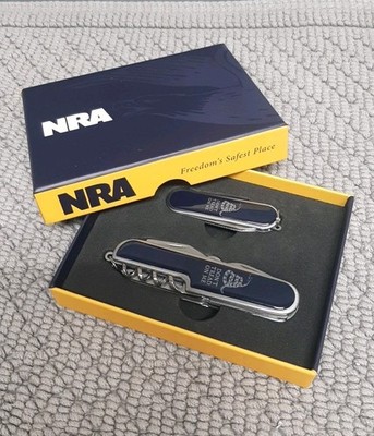 NRA DON'T TREAD ON ME DUAL UTILITY CLASSIC KNIFE SET IN BOX  CM1300989  NIB!