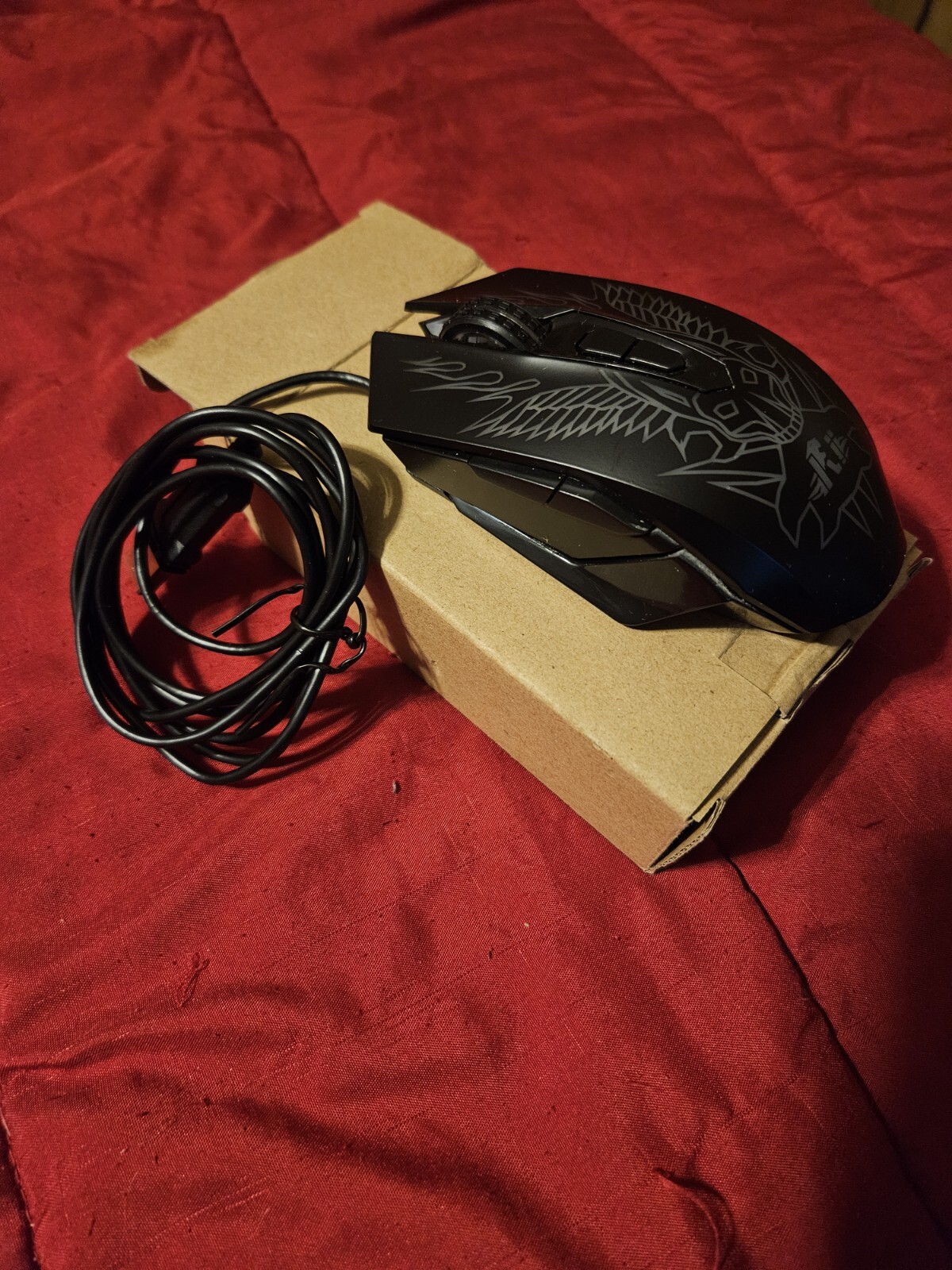 gaming mouse usb rgb backlit-image