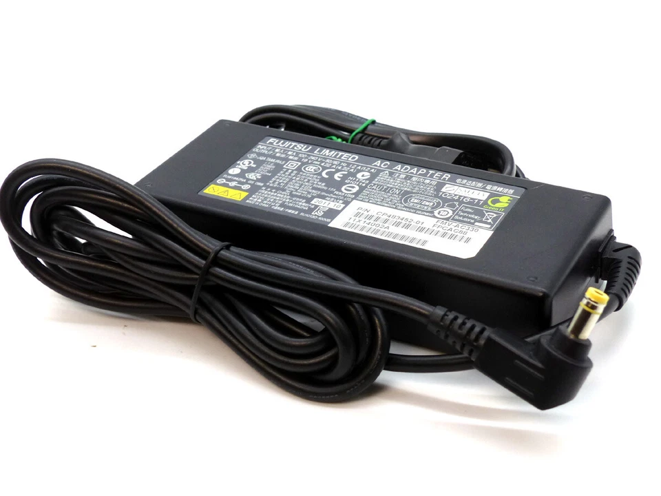 Netzteil AC Adapter Fujitsu, DC 19V 5,27A CP360063-01 FPCAC63W
