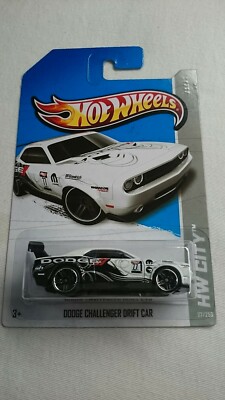 HOT WHEELS 2013 TREASURE HUNT DODGE CHALLENGER DRIFT CAR DIECAST 1