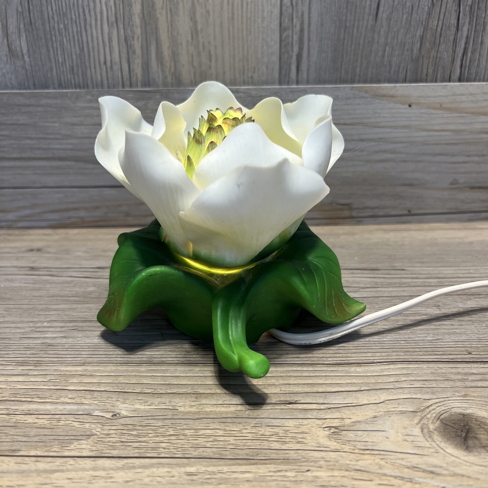 BLOOMING WHITE MAGNOLIA FLOWER Accent / Night Light Lighted Table Lamp eBay