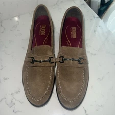 Munro Shoes  8N Suede Leather Gryffin Loafers Toasted Sesame Horsebit Classic