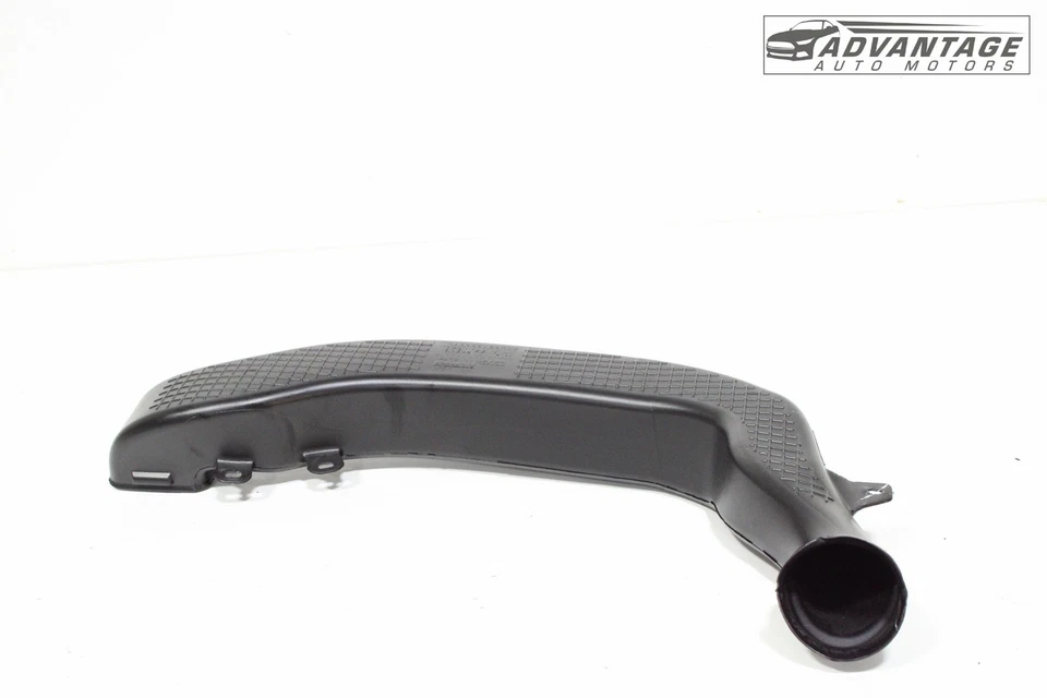 2019-2025 CHEVROLET BLAZER DASH DASHBOARD RIGHT SIDE AIR OUTLET DUCT OEM - Image 2 of 4