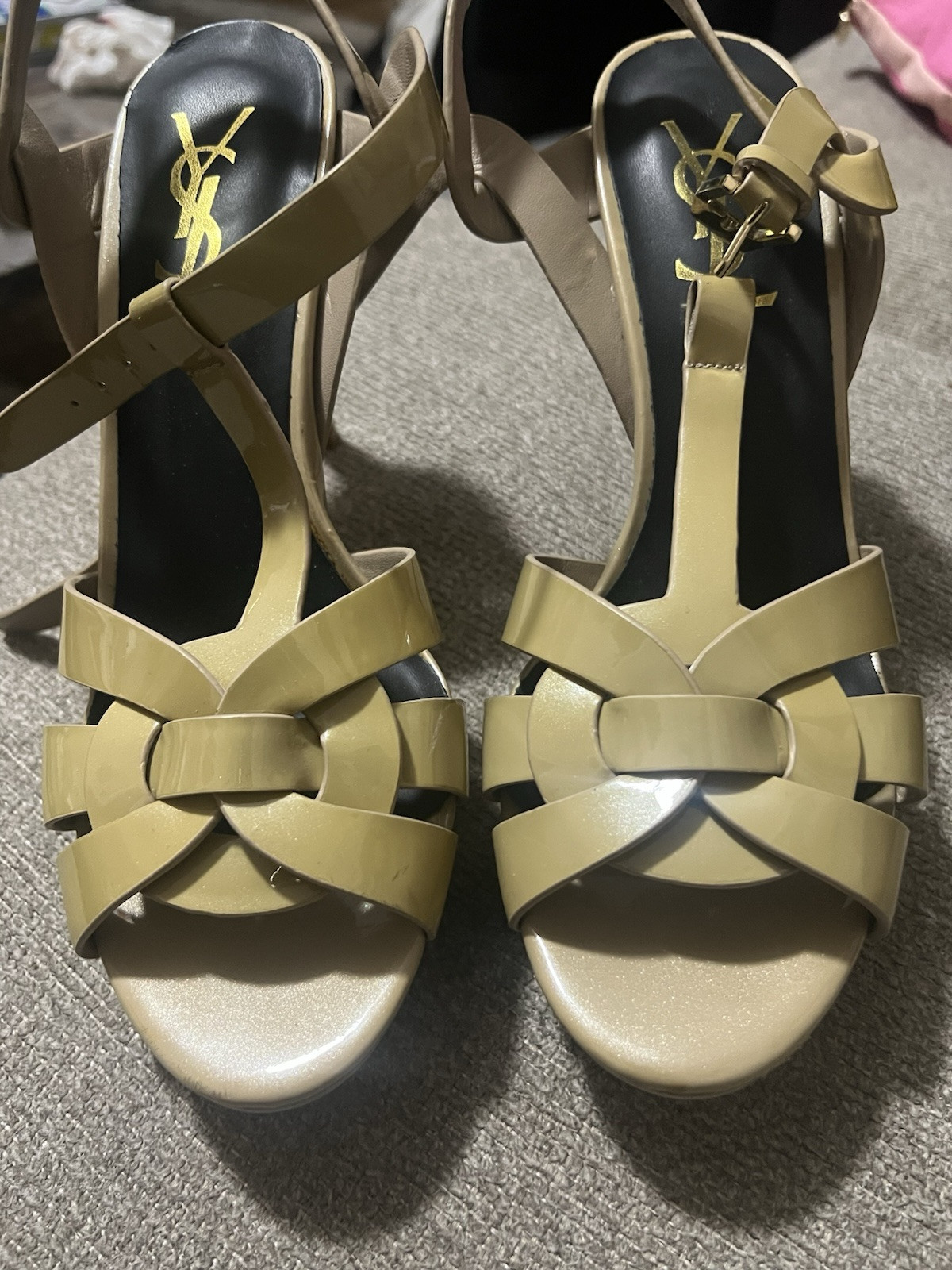 Saint Laurent Tribute 38 Sandali YSL Pelle Verniciata Tacchi Nudi Beige