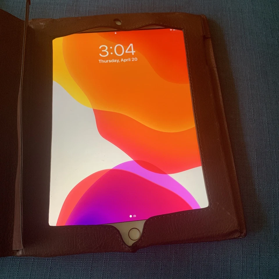 Funda protectora para iPad de cuero marrón Polo Ralph Lauren  Foto 4 de 4