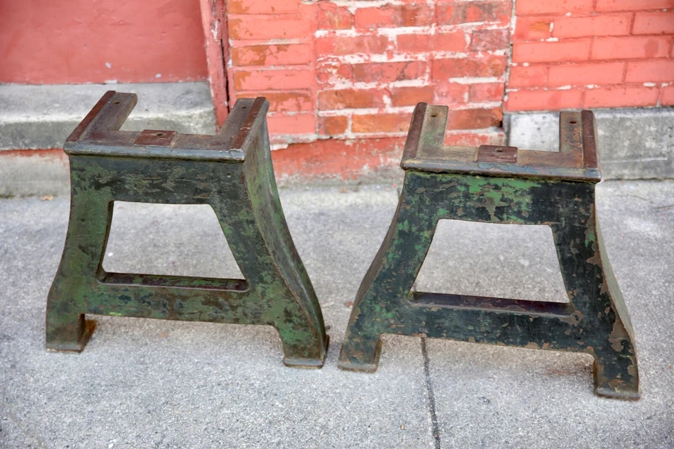 Antique Cast Iron Legs Kitchen island Industrial workbench coffee table base VTG - Image 4 of 4