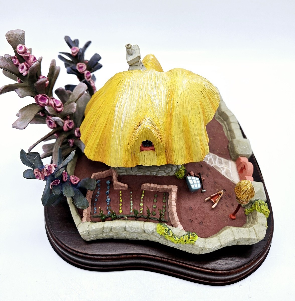 WDCC Disney Enchanted Places Alice Wonderland White Rabbit's