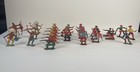 Jouet ancien années 60 croissant made in England figurines cowboy et indien, lot de 26