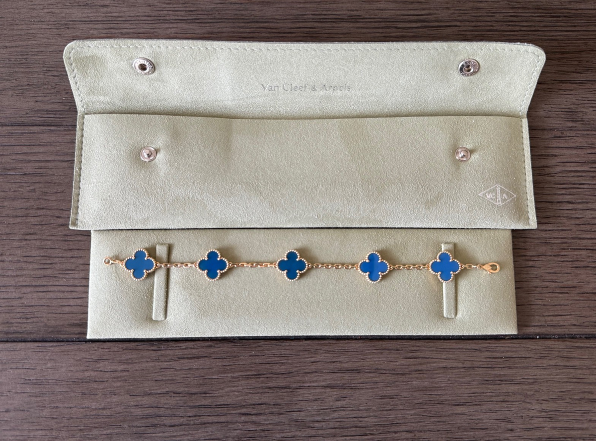 VAN CLEEF ARPELS 18K Yellow Gold Blue Agate Motif Vintage