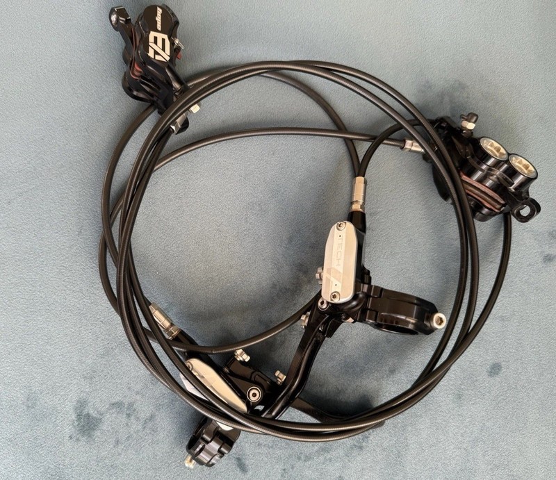 Hope Tech 4 E4 Brake Set Front+Rear Black /Silver