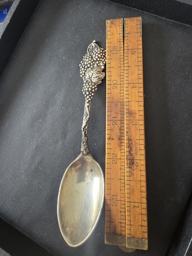 Sterling Silver Coffee Spoon with Grapes 5 1/2" in the multi-motif Fruit Pattern - Picture 3 of 6