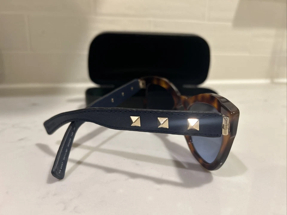 Gafas de sol Valentino VA 4037 - 5011/8F marco tortuga con tachuelas de metal ITALIA Foto 3 de 4