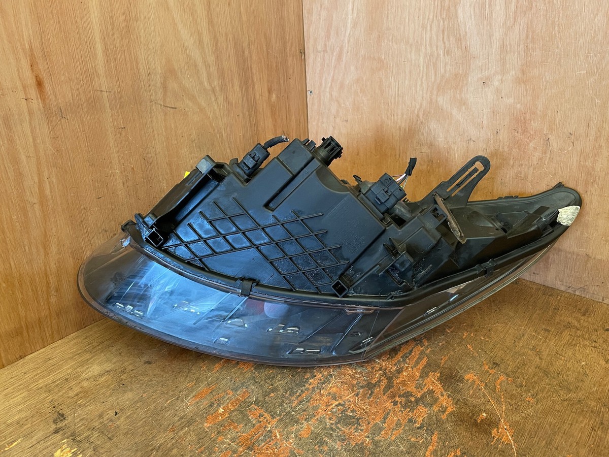 Renault Megane GT-Line Headlight Headlamp Drivers Right O/S 2014 