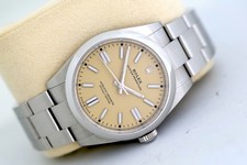 Rolex Oyster Perpetual 41 (2025) - 134300 Watch - Beige Dial & Oyster Bracelet
