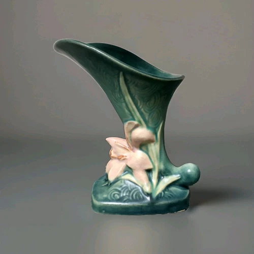 Roseville Pottery Zephyr Lily Bluish Green Cornucopia 6 Inch Vase 203-6