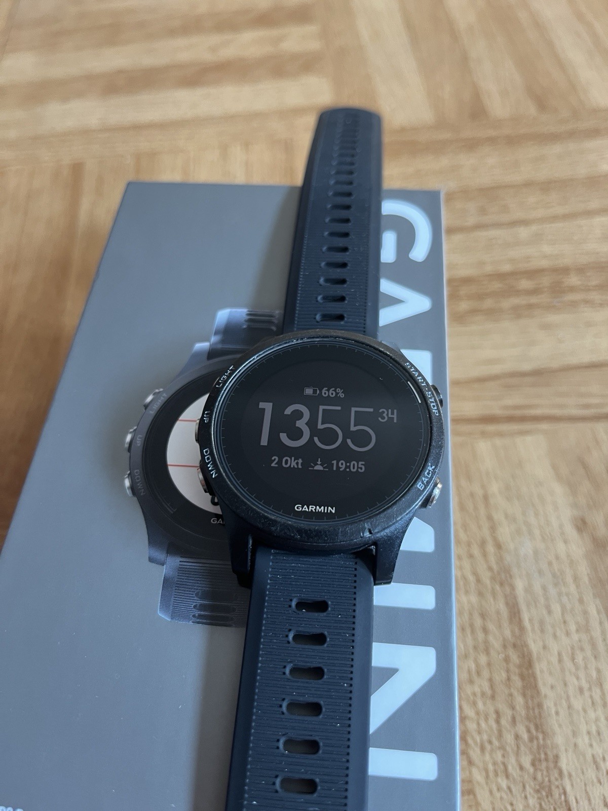 Garmin Forerunner 935 Orologio Multisport Smartwatch Triathlon Nuoto Ciclismo foto 2