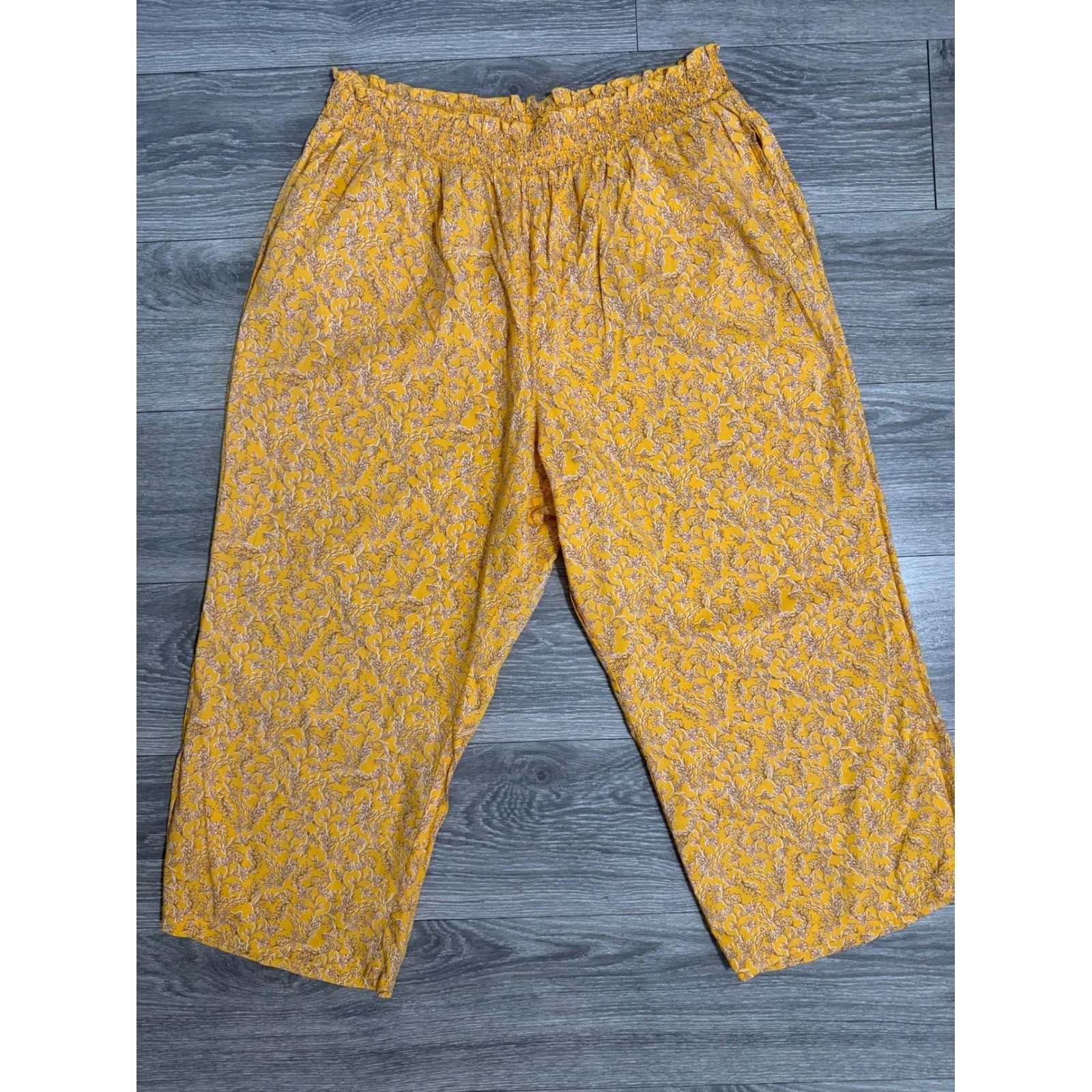 Old Navy Women 2X Pants Cotton Blend Mustard Yellow Floral Smocked Waist WideLeg