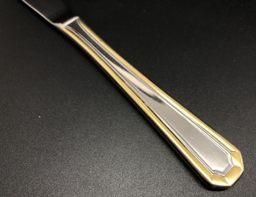 Cuchillo de cena liso de 9"" BBB) BEACON HILL ORO de acero inoxidable con toalla - Imagen 2 de 7