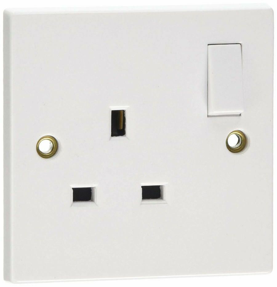 PIFCO SINGLE SWITCHED SOCKET CONFORMS TO BS 1363 X6 *D64 for sale 