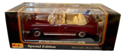 マイスト　メルセデスベンツ280SE Amazon.com: Maisto 1:18 1967 Mercedes-Benz 280SE Cabrio