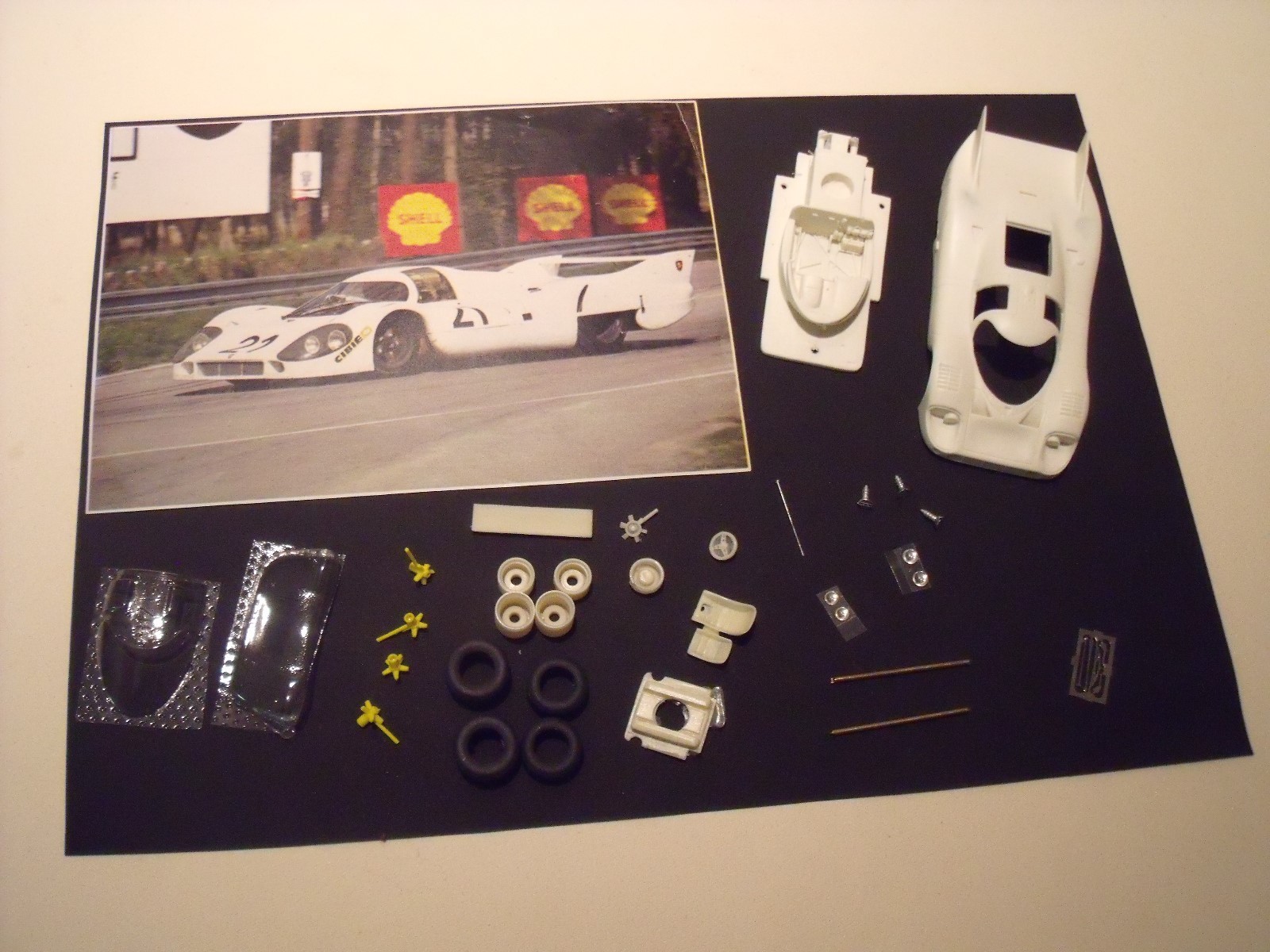 Maquette Porsche 917 LH Spark 1/43 résine haut de gamme à assembler