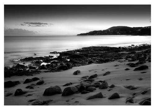 "Grand paysage marin noir et blanc image toile encadrée art mural 20x30" - Photo 1/1