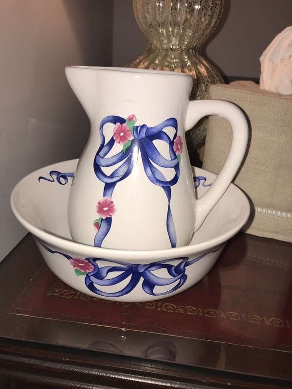 Vintage FTD 6" Bowl With Pitcher Flower Design Made In Thailand/China