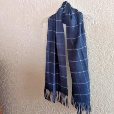 Used Unbranded, Comfy, Cozy, Winter Scarf, blue-gray plaid