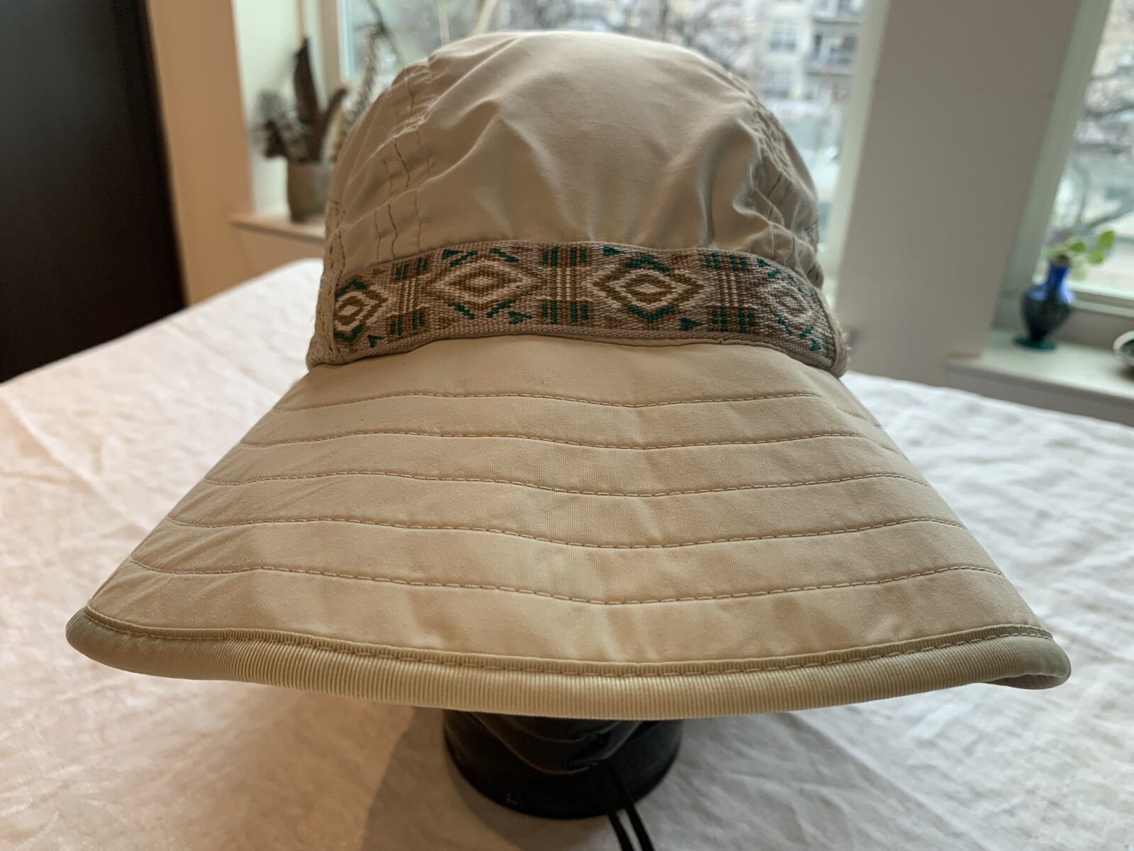 Sunday Afternoons Unisex UPF50 Adventure Hat M Wide Brim Neck Flap Chin Strap