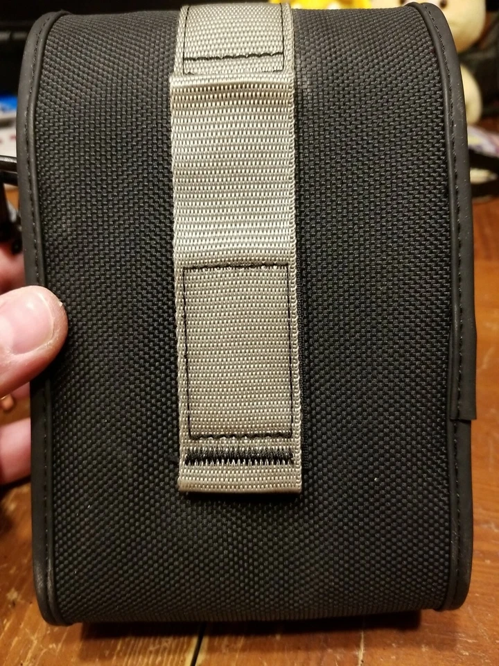 (NWOT) Targus Camera Carry Bag (Universal) Green & Black w/ Strap - Fast Ship - Image 3 of 4