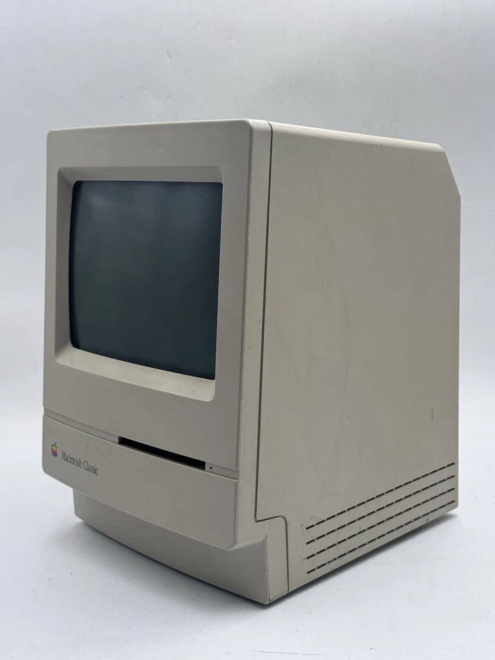Apple Macintosh Classic Powers On muestra distorsión de pantalla Foto 3 de 4