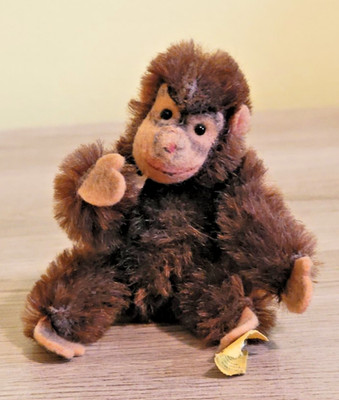 Vintage Adorable Steiff Jocko Chimpanzee w. Original Button & Tag #5310