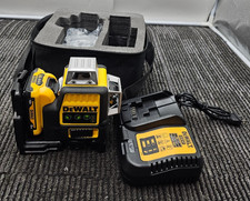 DEWALT 089LG: 12V 12-Line Green Beam Laser Level - 360  3-Side Coverage